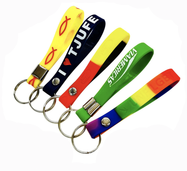 Custom 2D rubber gift keychain